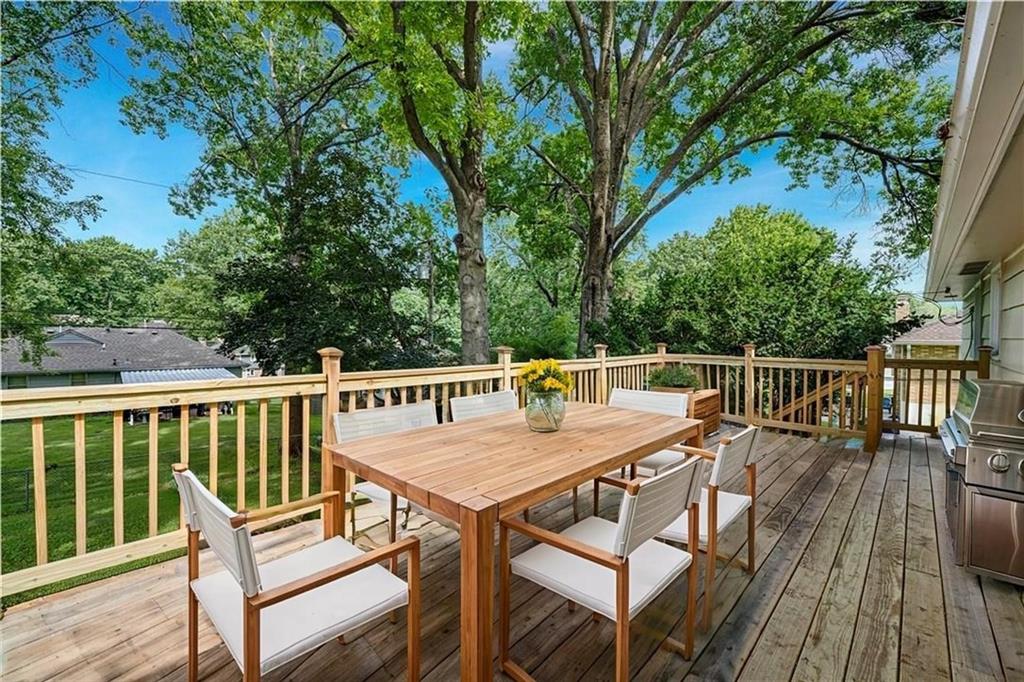 7404 Willow Avenue Property Photo 14