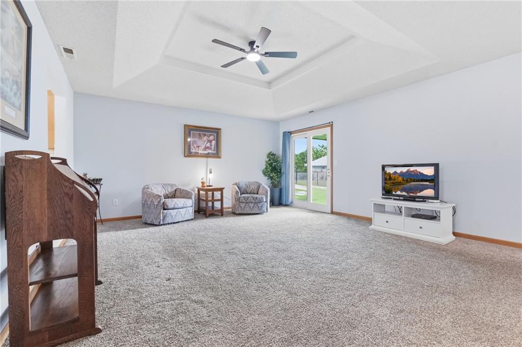 103 Sw Blue Branch Circle Property Photo 4
