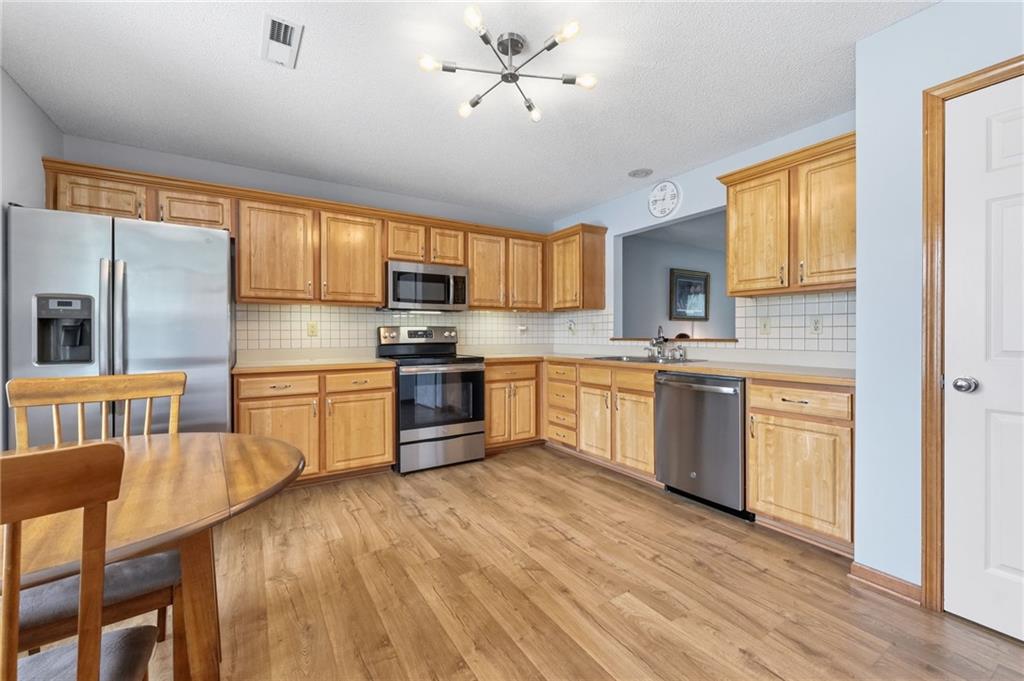 103 Sw Blue Branch Circle Property Photo 8
