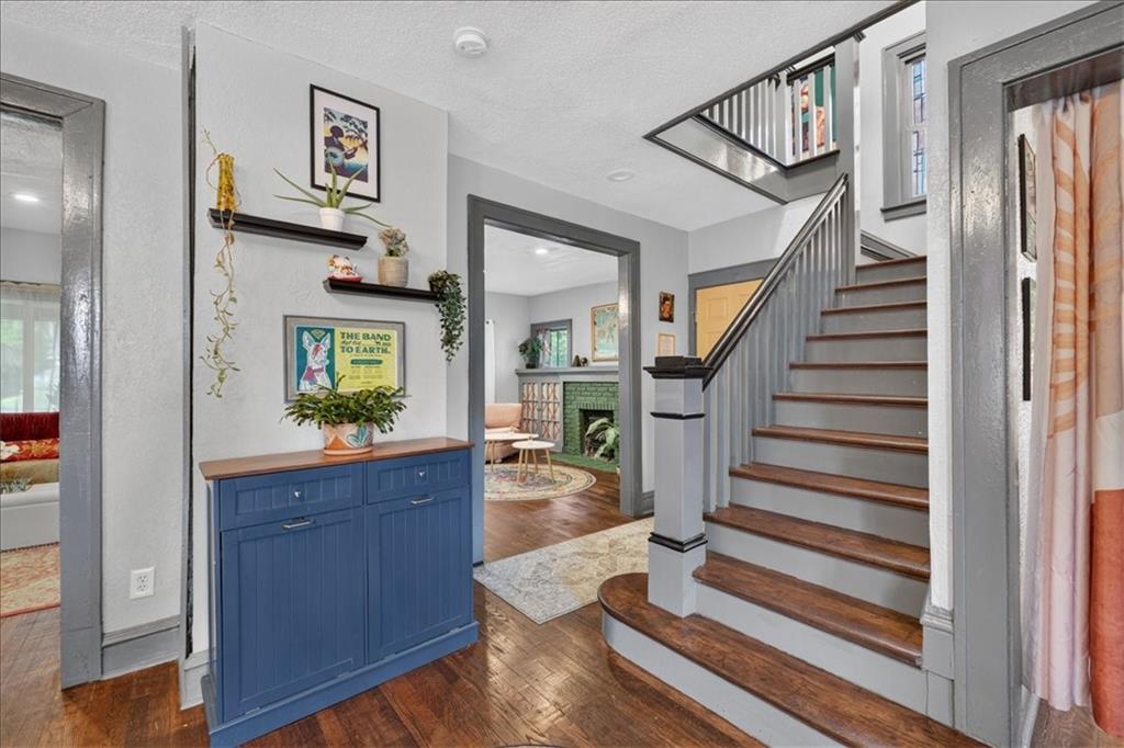 301 N Van Brunt Boulevard Property Photo 14
