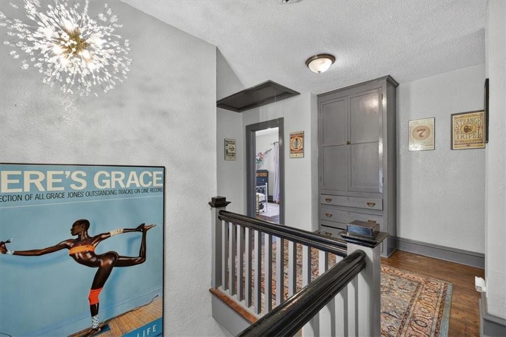 301 N Van Brunt Boulevard Property Photo 28