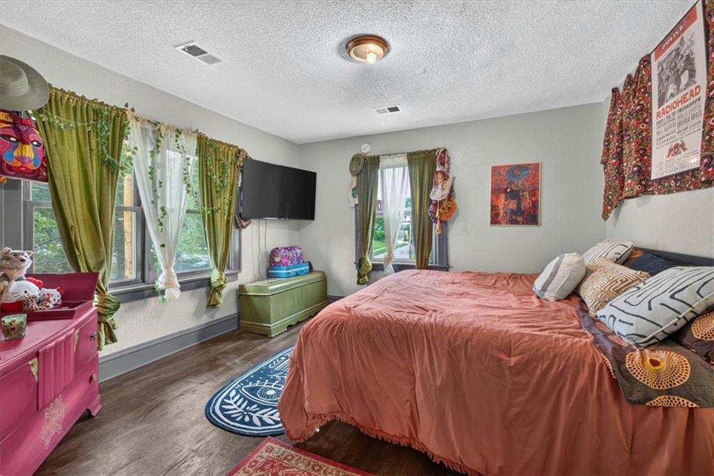 301 N Van Brunt Boulevard Property Photo 34