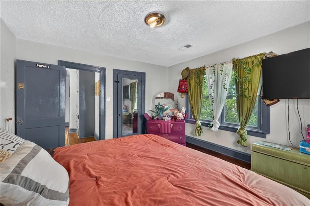 301 N Van Brunt Boulevard Property Photo 35