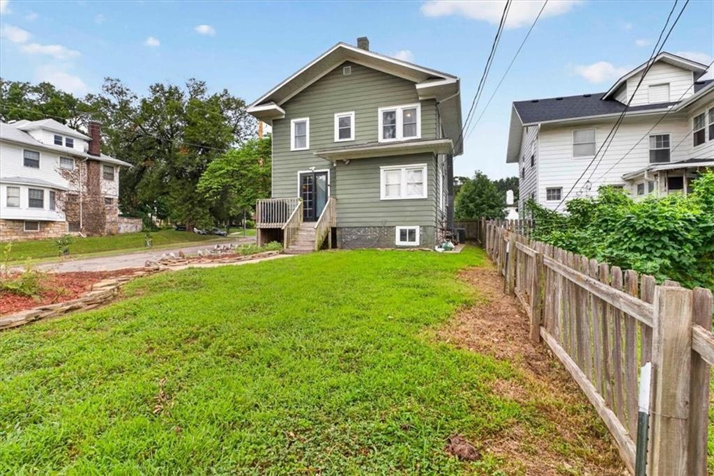 301 N Van Brunt Boulevard Property Photo 44