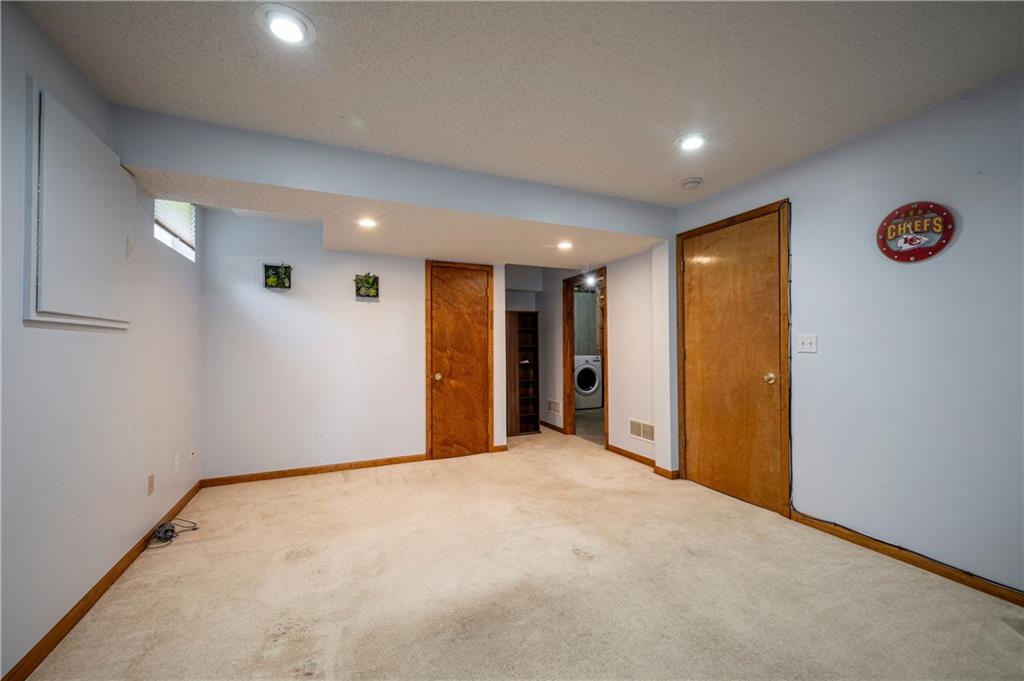 212 Breezeway Lane Property Photo 16