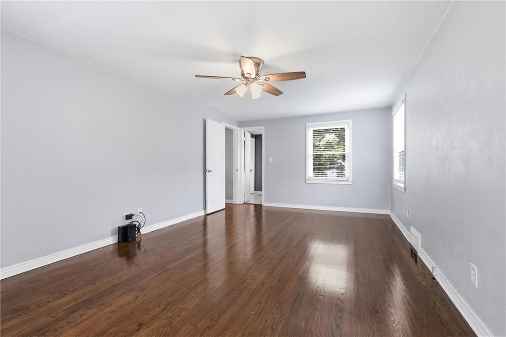 8004 Holmes Road Property Photo 19