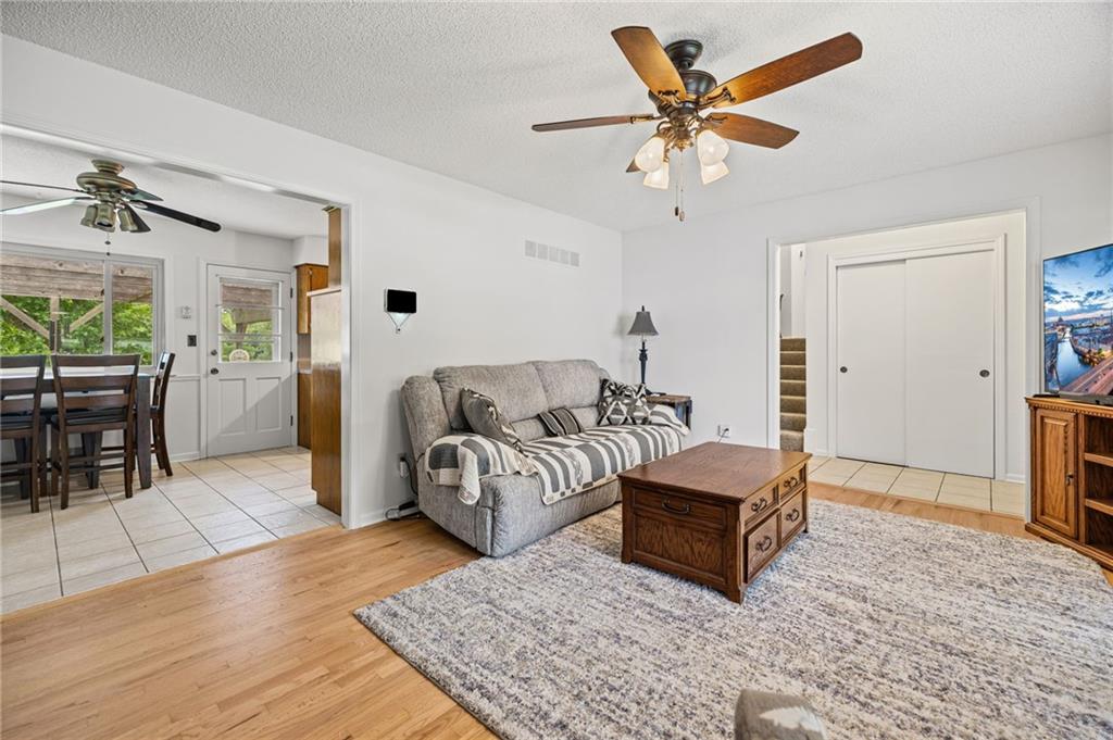 503 S Park Drive Property Photo 11