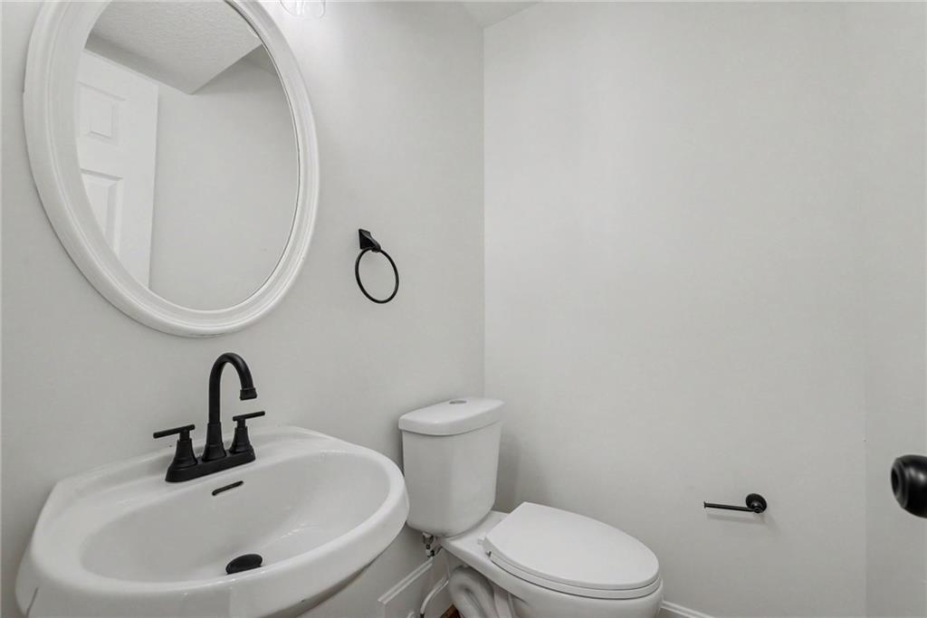 1112 E 81st Street Property Photo 17