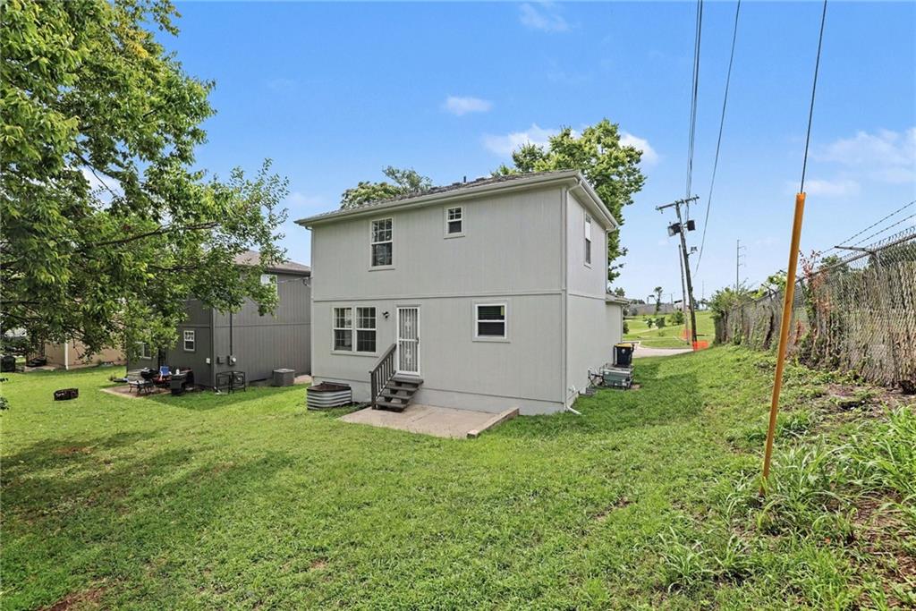 1112 E 81st Street Property Photo 20