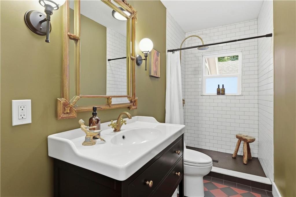3211 Windsor Avenue Property Photo 28
