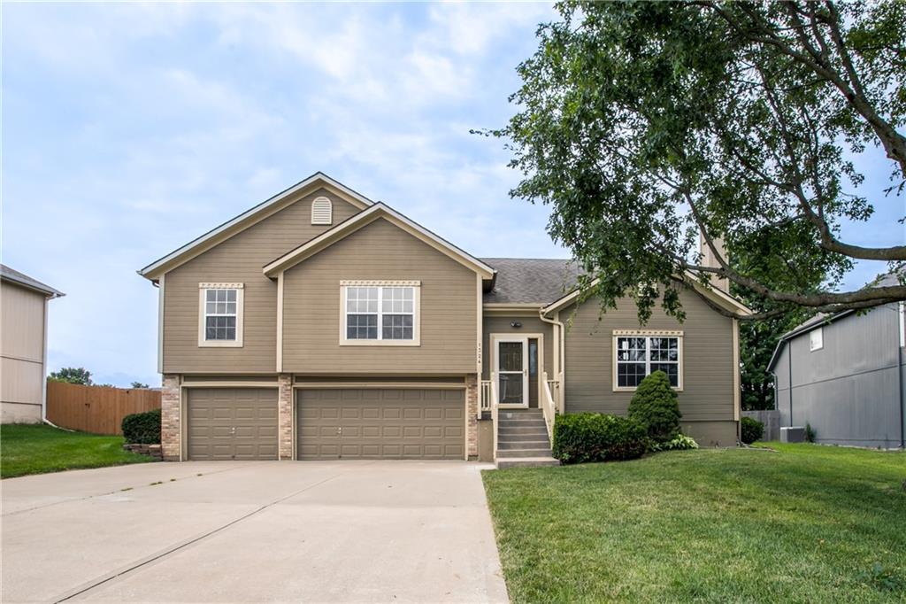 1324 Se Dalton Circle Property Photo 1