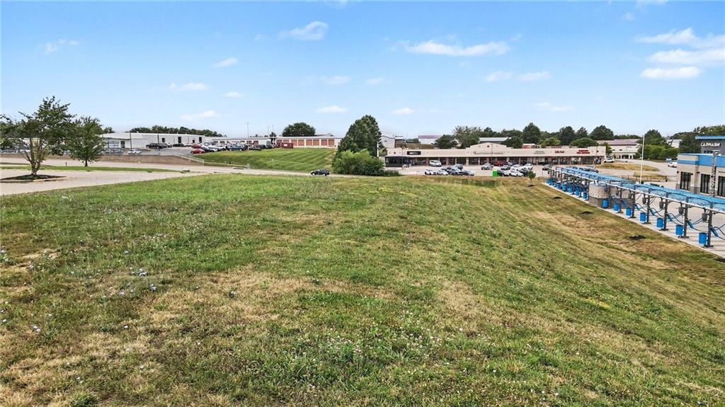 000 N 169 Highway Property Photo 16