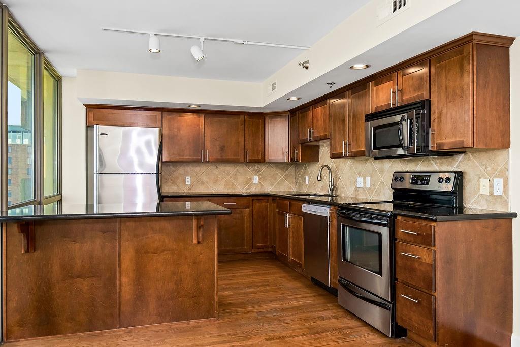 600 E Admiral Boulevard Property Photo 9