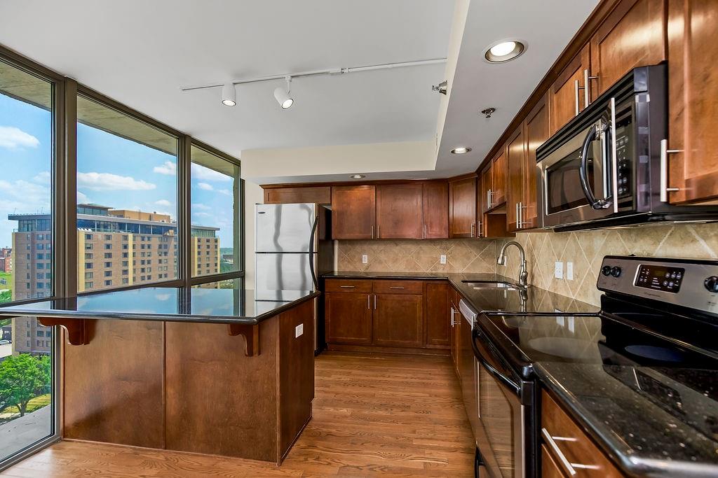 600 E Admiral Boulevard Property Photo 10