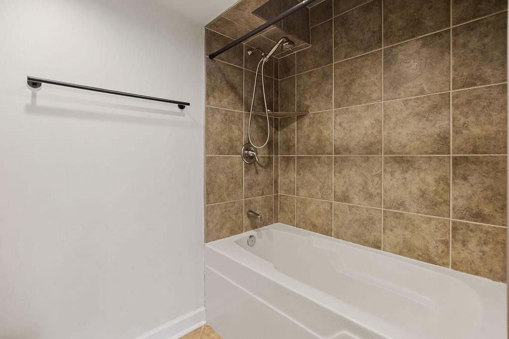 600 E Admiral Boulevard Property Photo 15