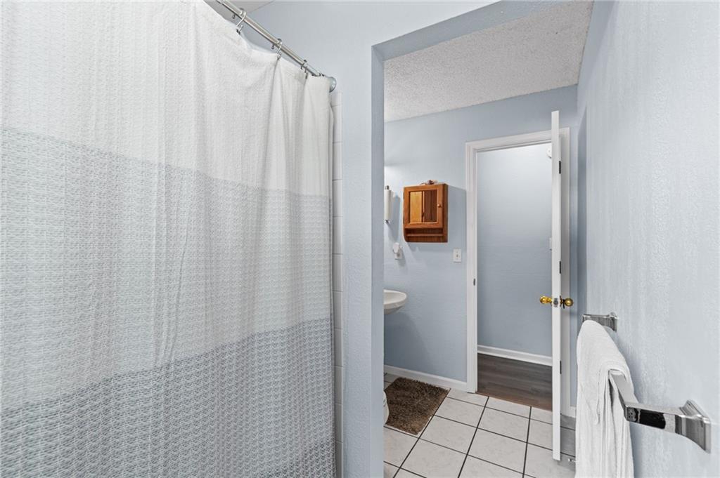 1905 S Speas Drive Property Photo 15