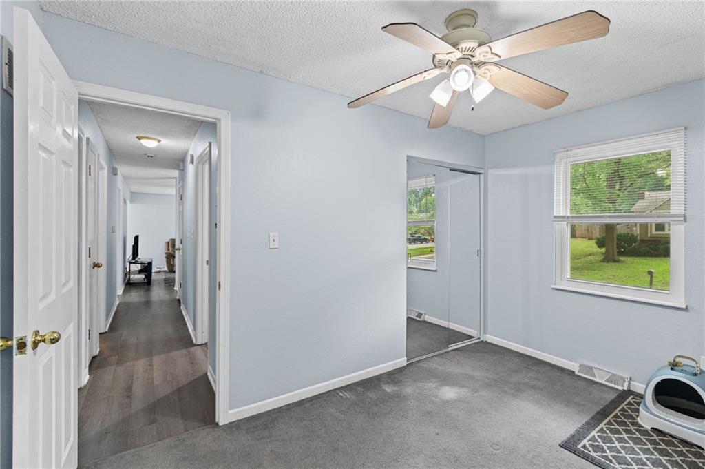1905 S Speas Drive Property Photo 17