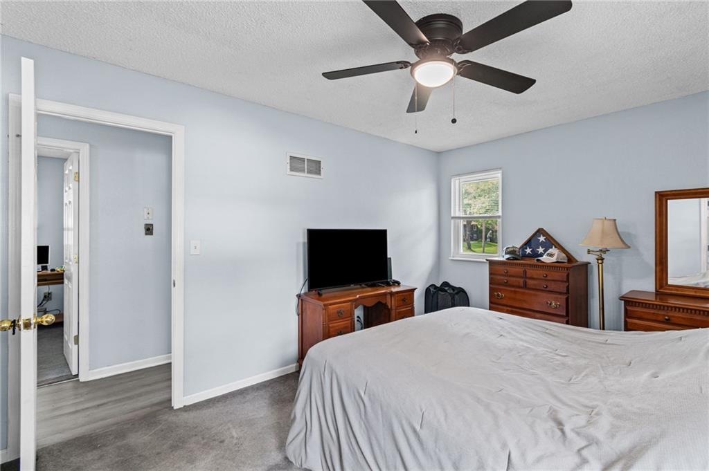 1905 S Speas Drive Property Photo 20