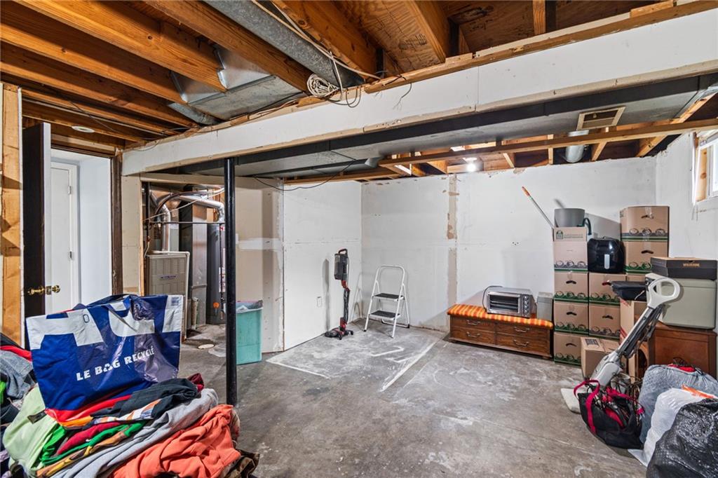 1905 S Speas Drive Property Photo 23