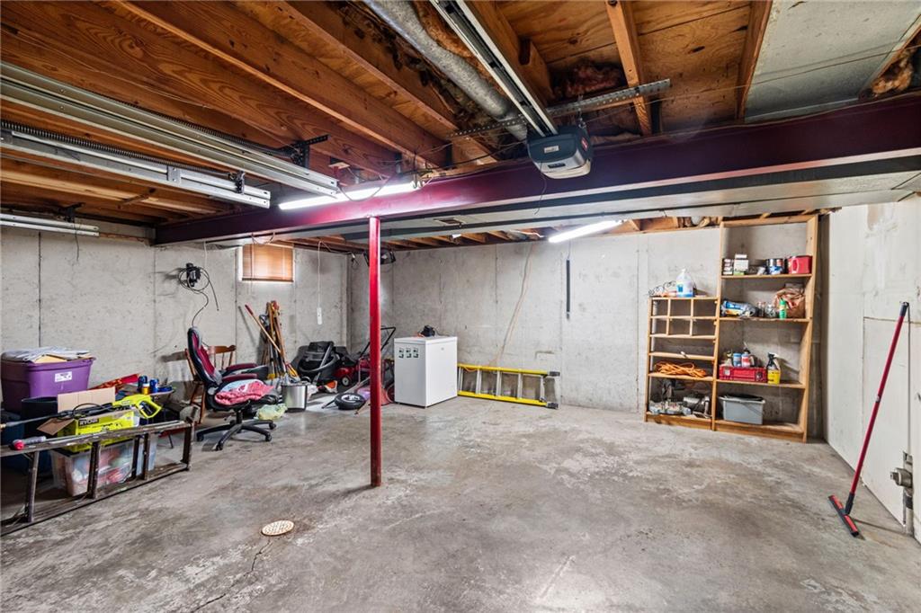 1905 S Speas Drive Property Photo 25