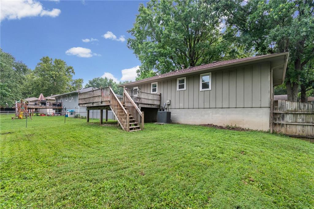 1905 S Speas Drive Property Photo 27
