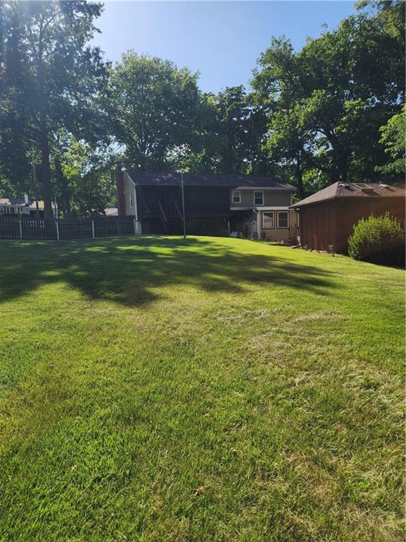 5819 Perry Lane Property Photo 3