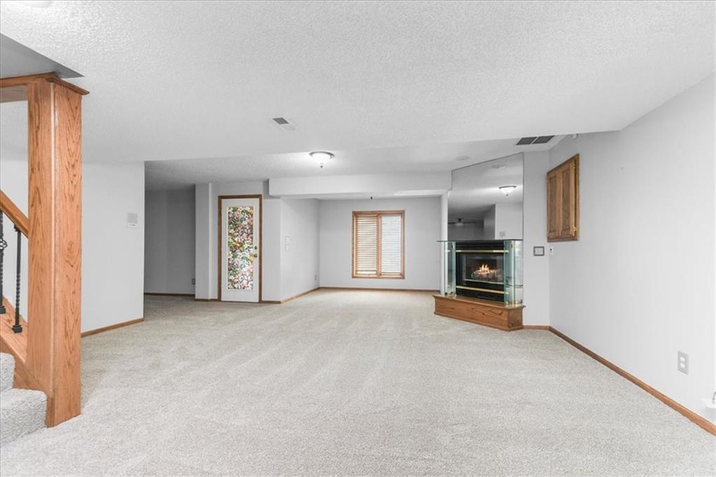 2525 Se Nottingham Drive Property Photo 34