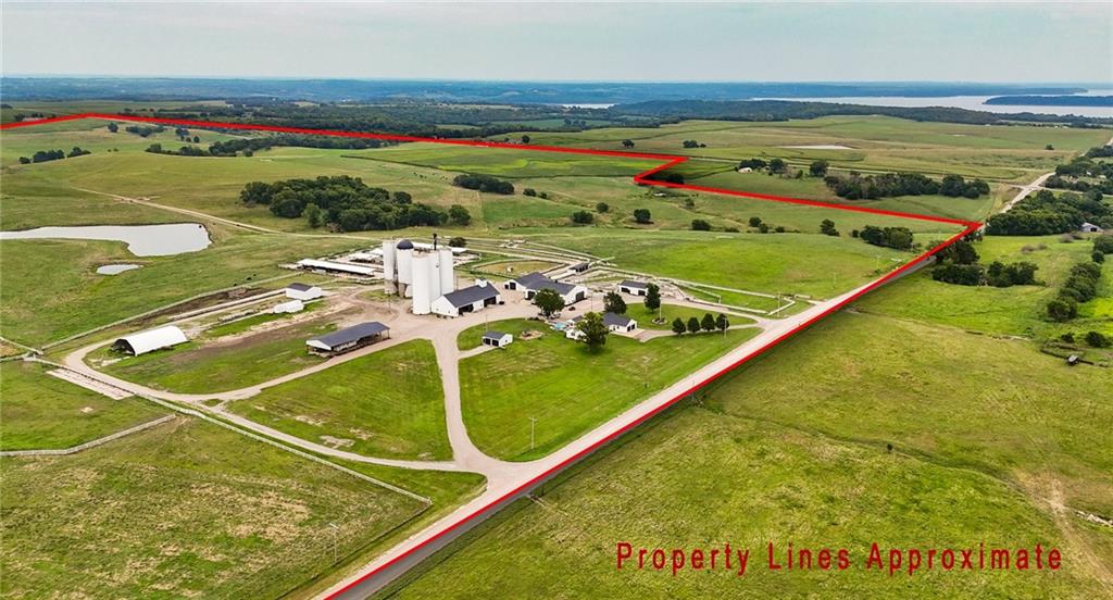 198 N 1250 Road Property Photo 8