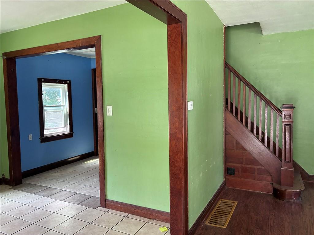 1104 S Independence N/a Property Photo 8