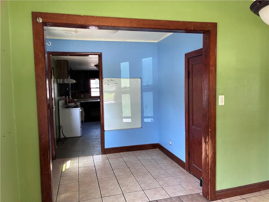 1104 S Independence N/a Property Photo 11