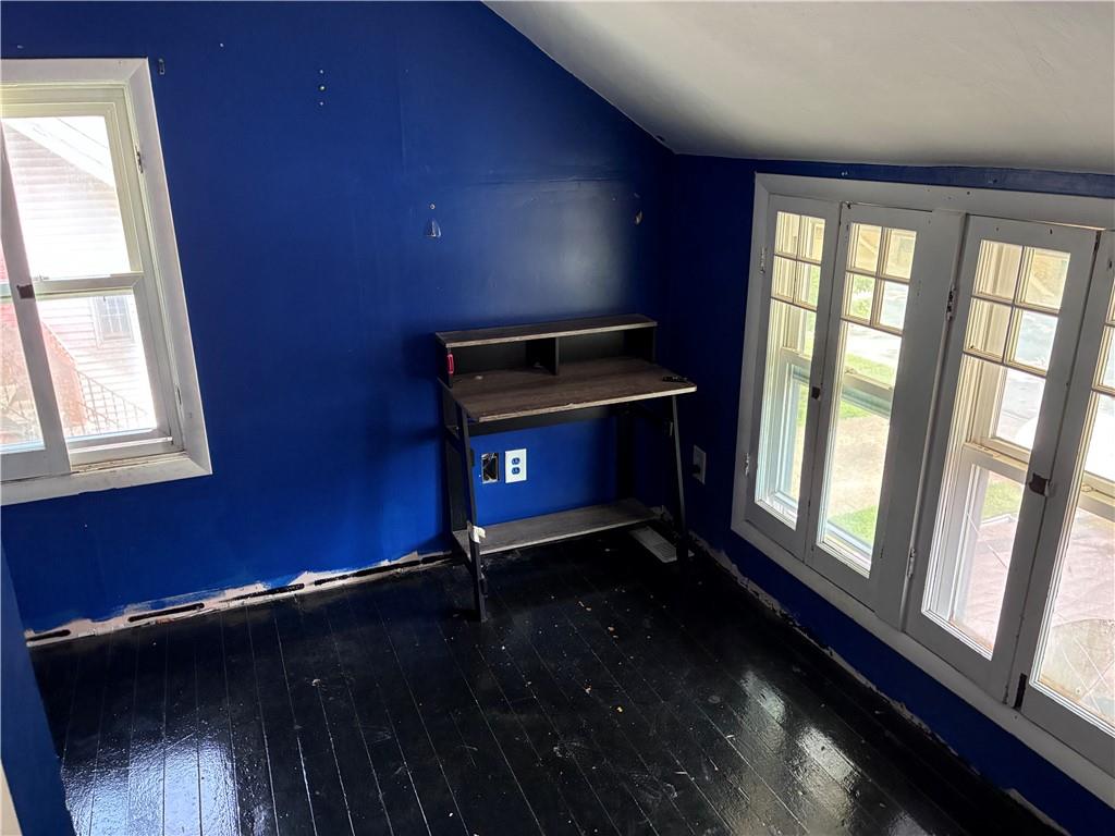 1104 S Independence N/a Property Photo 16