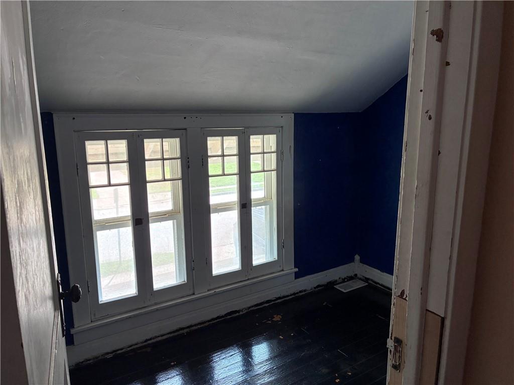 1104 S Independence N/a Property Photo 21