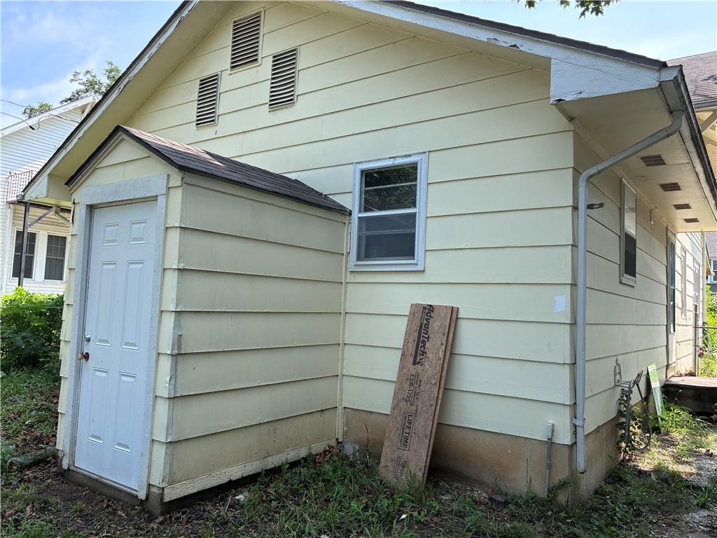 1104 S Independence N/a Property Photo 23