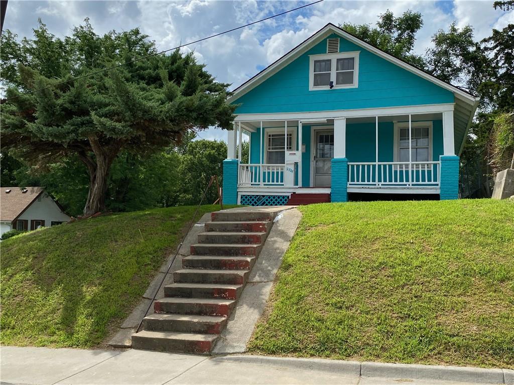 2701 Parallel Avenue Property Photo 2