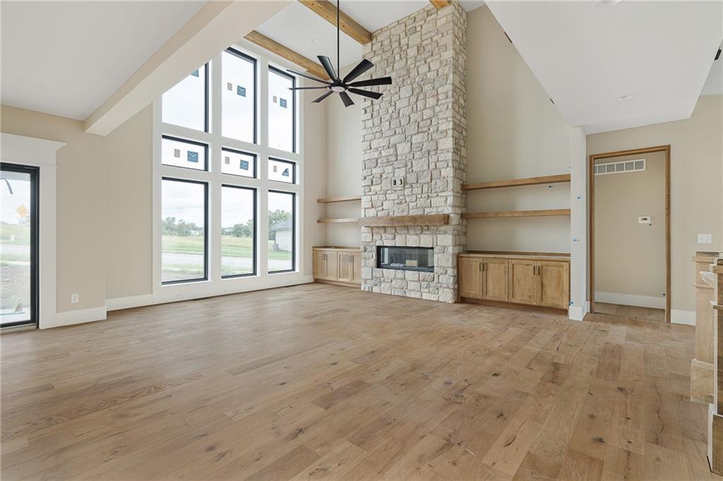 1401 Upton Court Property Photo 2