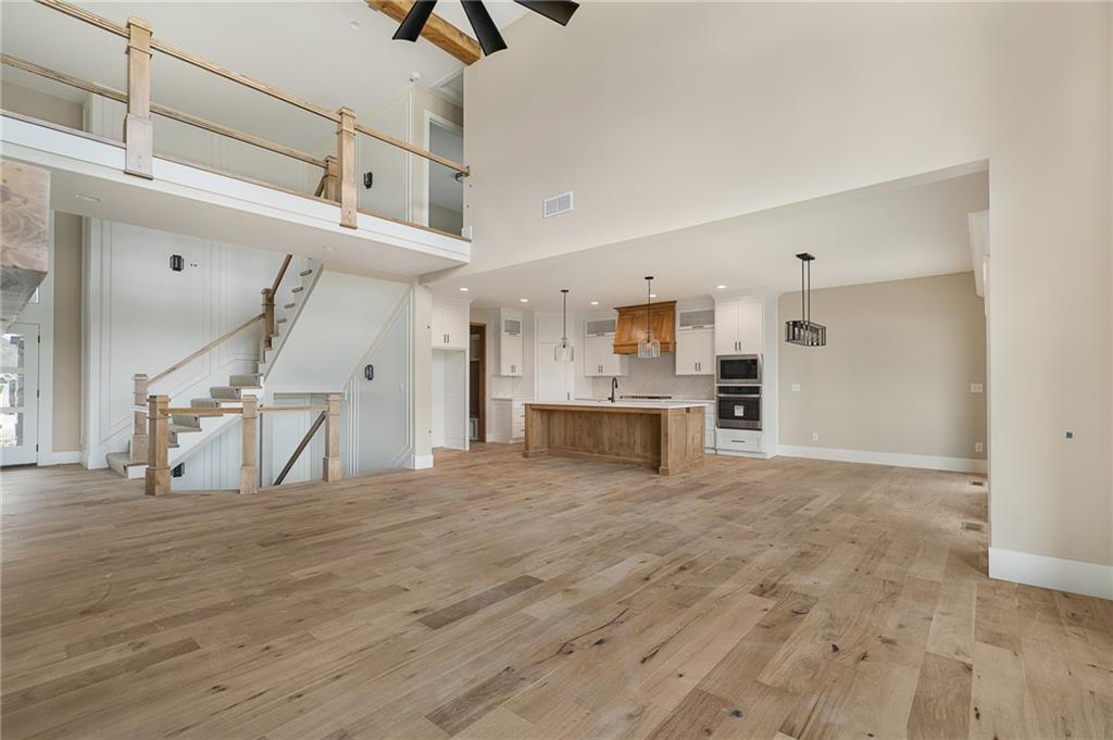 1401 Upton Court Property Photo 8