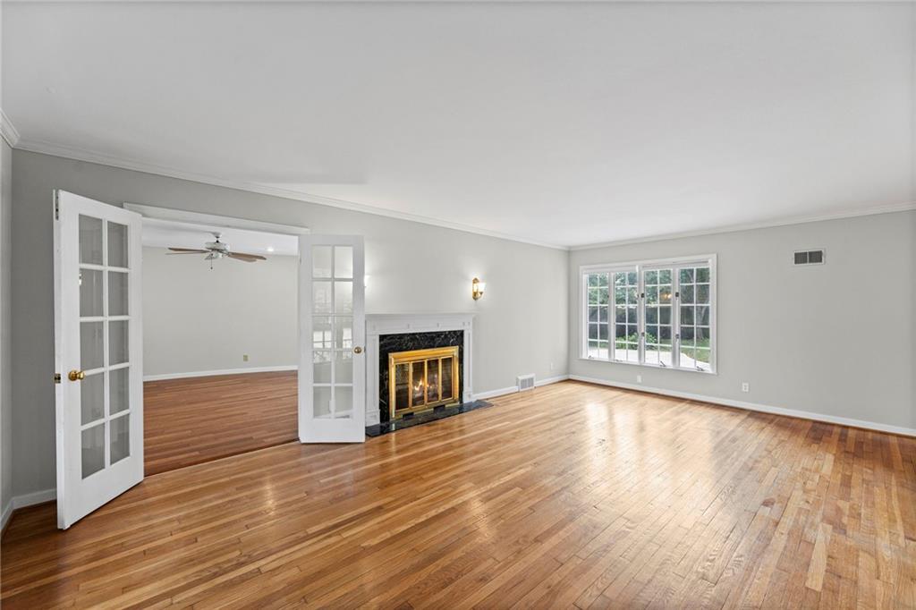 437 W 66th Terrace Property Photo 3
