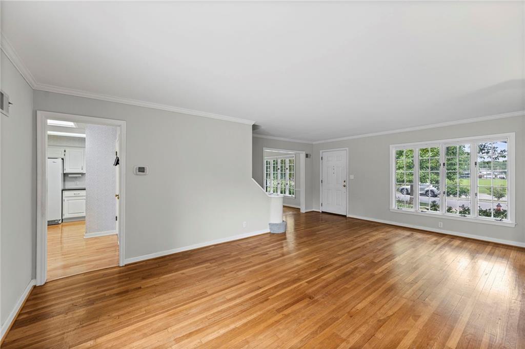 437 W 66th Terrace Property Photo 5