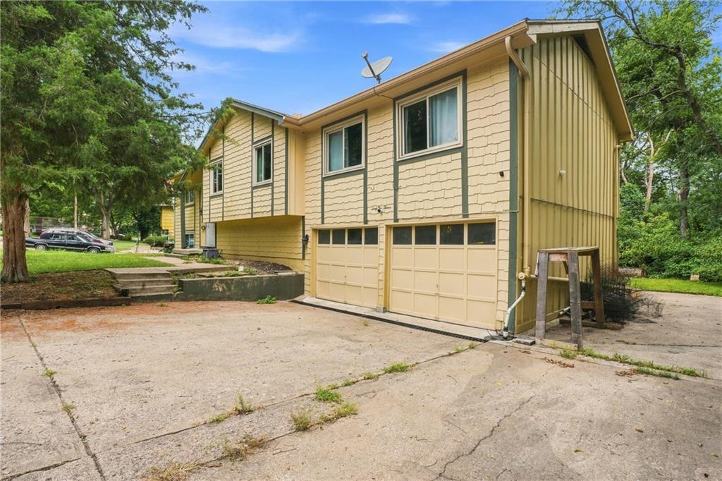6212 E Red Bridge Road Property Photo 3