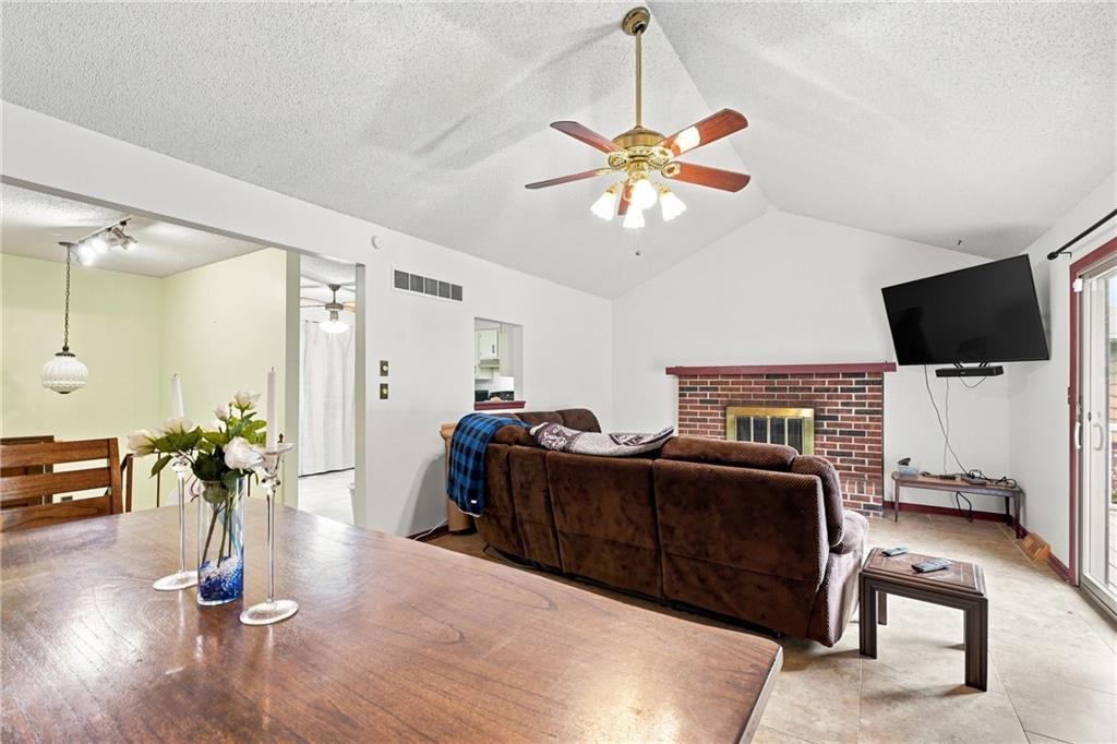 6212 E Red Bridge Road Property Photo 10