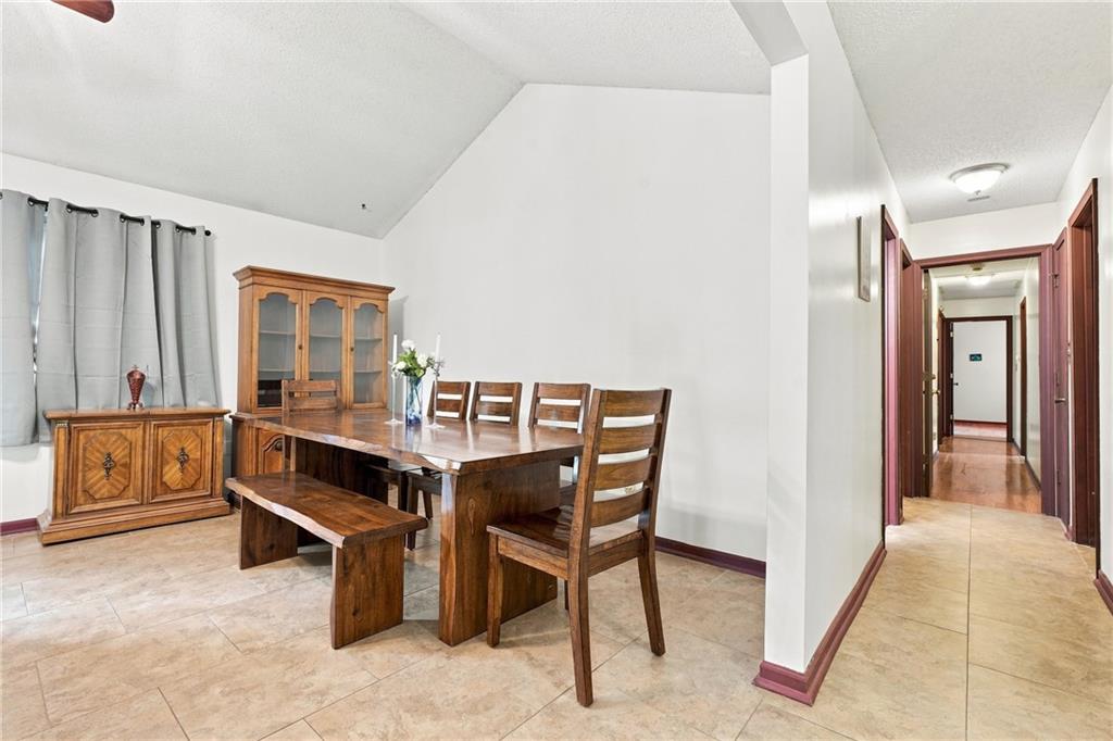 6212 E Red Bridge Road Property Photo 14