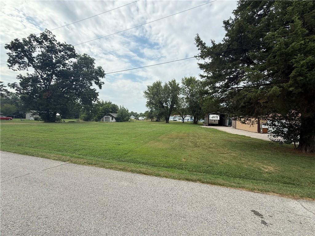 W Perry Street Property Photo 1