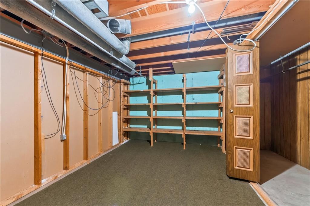 28 Forest Lane Property Photo 32