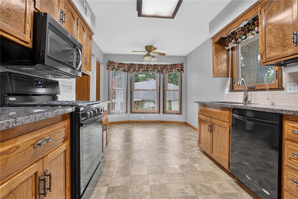 1113 S Valley Road Property Photo 2