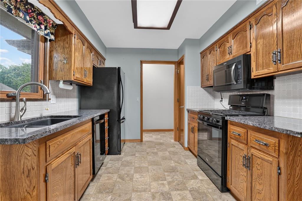1113 S Valley Road Property Photo 4