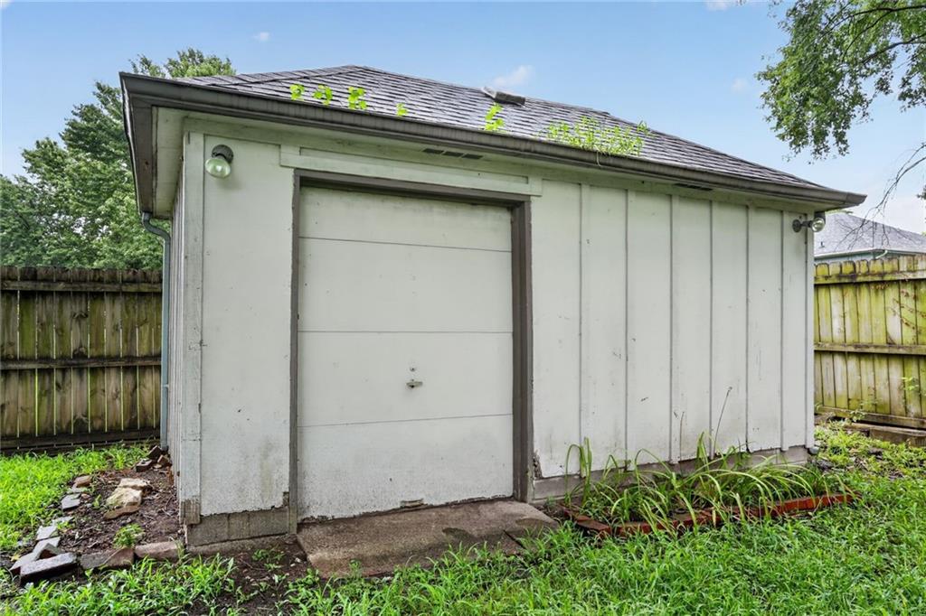1113 S Valley Road Property Photo 14
