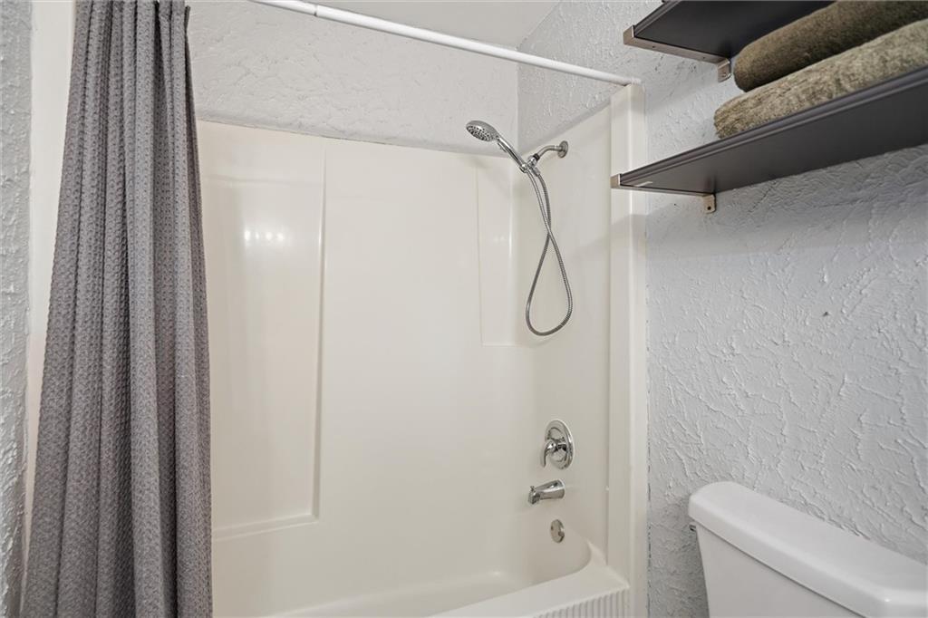 2514 Ne 76th Street Property Photo 13