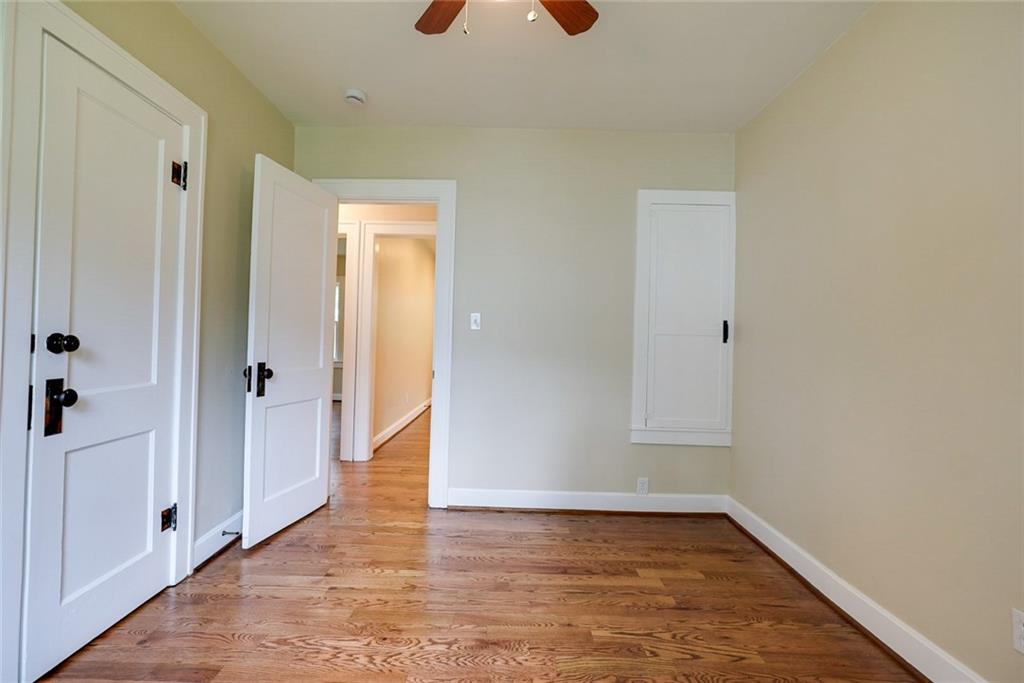 714 E Gudgell Avenue Property Photo 11