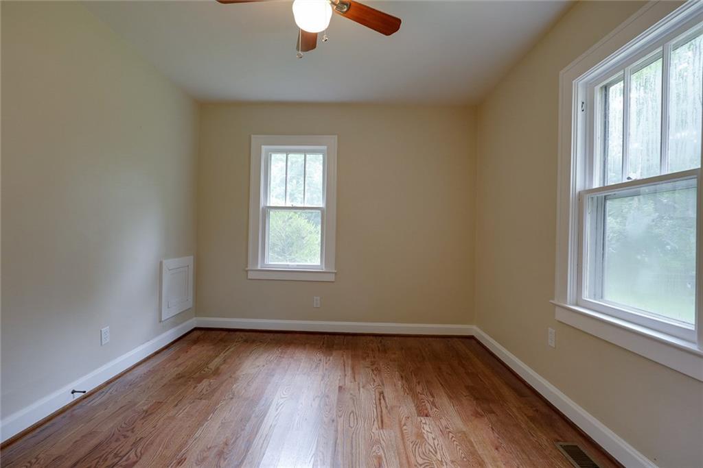 714 E Gudgell Avenue Property Photo 13