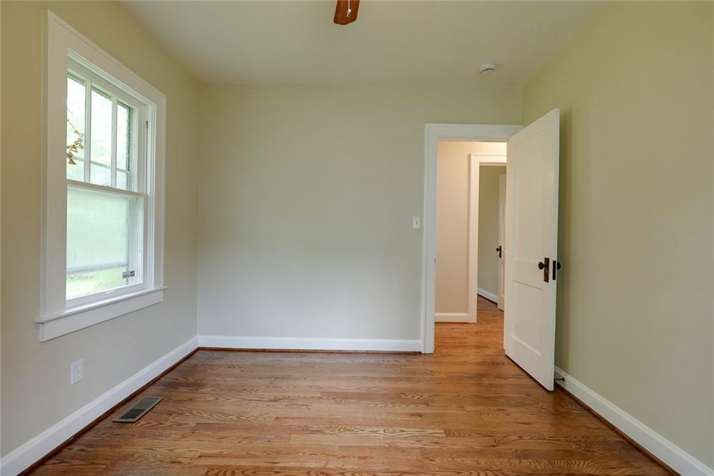 714 E Gudgell Avenue Property Photo 16